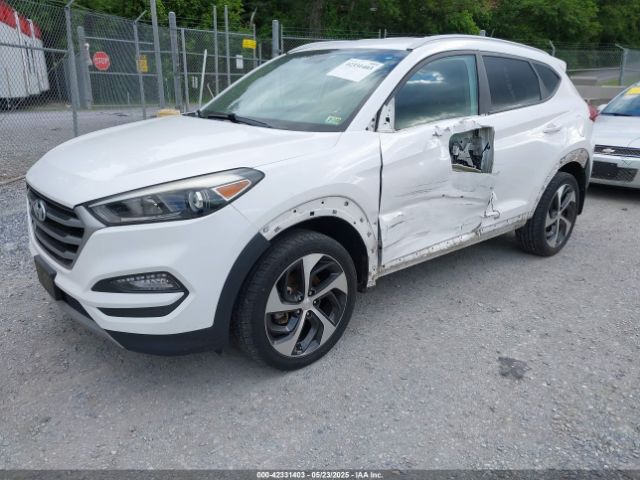 KM8J3CA25HU305751 Hyundai Tucson Sport