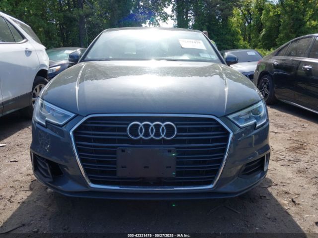 WAUAUGFF2K1011170 Audi A3 40 Premium/40 Titanium Premium