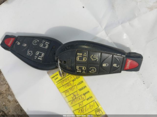 2C4RC1GG2ER234306 Chrysler Town & Country Limited