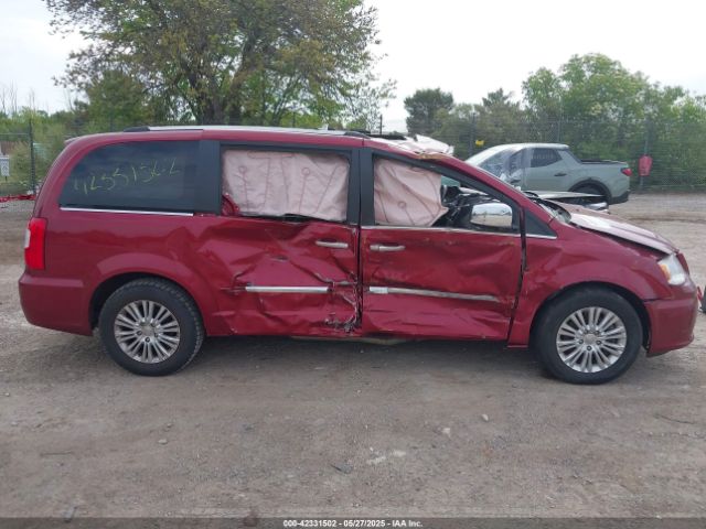 2C4RC1GG2ER234306 Chrysler Town & Country Limited