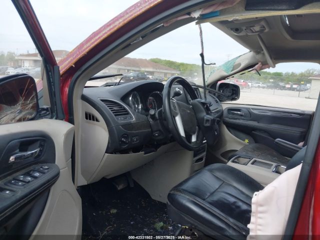 2C4RC1GG2ER234306 Chrysler Town & Country Limited