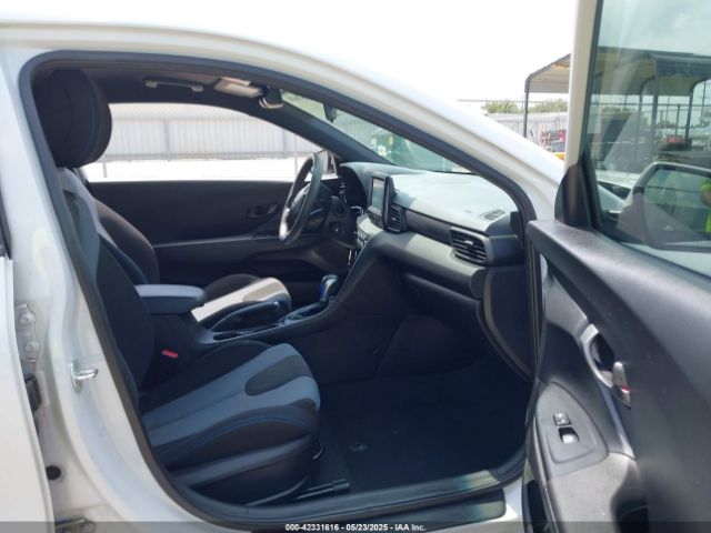 2020 HYUNDAI VELOSTER KMHTG6AF0LU029621 Photo 4