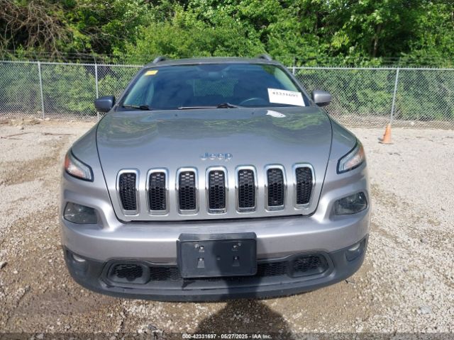 1C4PJMCB5HW574778 Jeep Cherokee Latitude 4x4