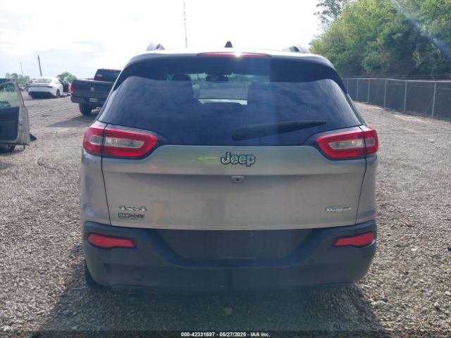 1C4PJMCB5HW574778 Jeep Cherokee Latitude 4x4