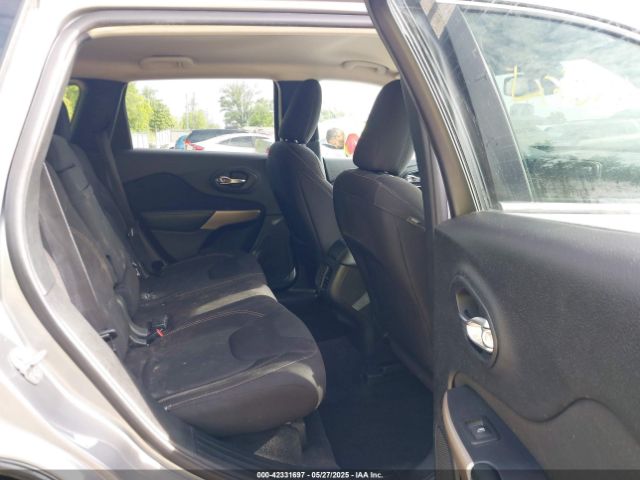 1C4PJMCB5HW574778 Jeep Cherokee Latitude 4x4