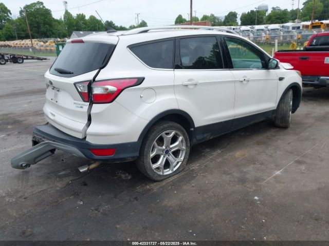 1FMCU9J99JUB50522 Ford Escape Titanium