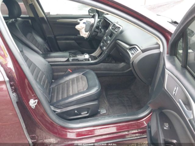3FA6P0HD5HR271652 Ford FUSION SE