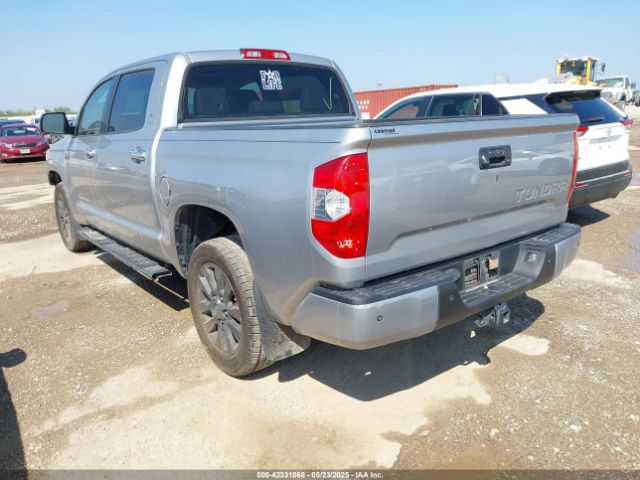 2017 TOYOTA TUNDRA 5TFFW5F19HX218172 Photo 2