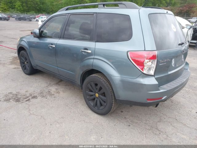 2011 SUBARU FORESTER JF2SHAEC0BH749039 Photo 2