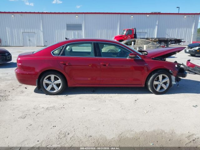 1VWAT7A33FC112843 Volkswagen 2015