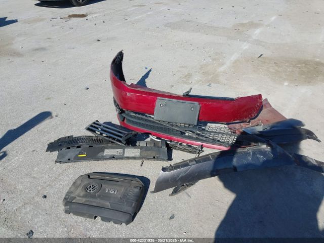 1VWAT7A33FC112843 Volkswagen 2015