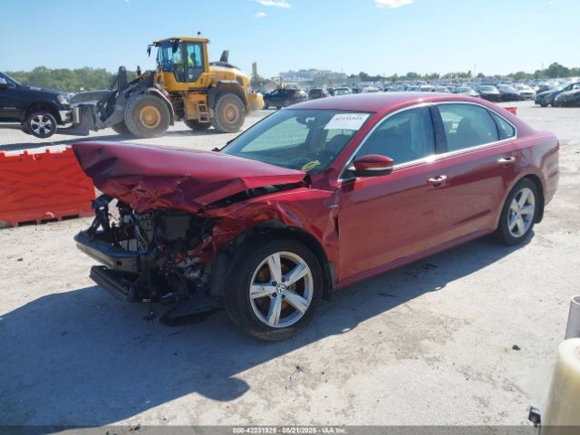 1VWAT7A33FC112843 Volkswagen 2015
