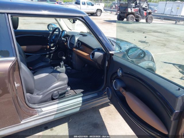2011 MINI COOPER S WMWSV3C52BTY15379 Photo 4