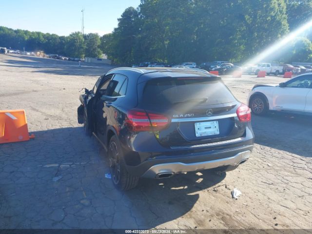 2018 MERCEDES-BENZ GLA 250 WDCTG4EB7JJ402887 Photo 2