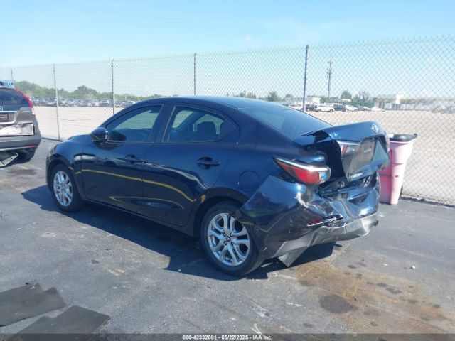 3MYDLBYV0JY303616 Toyota YARIS IA
