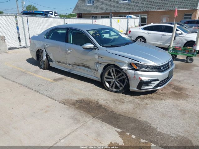 2017 VOLKSWAGEN PASSAT 1VWDT7A38HC082867