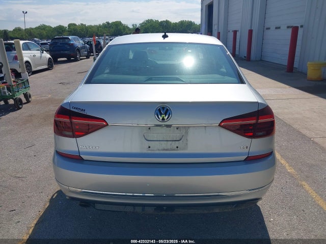 1VWDT7A38HC082867 Volkswagen 1.8 tsi