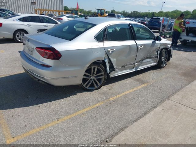 2017 VOLKSWAGEN PASSAT 1VWDT7A38HC082867 Photo 3