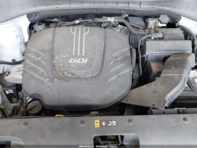 5XYPKDA57GG040235 KIA Sorento 3.3l Sx