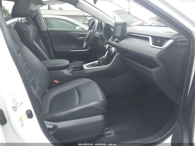 2019 TOYOTA RAV4 JTMC1RFV3KD015766 Photo 4