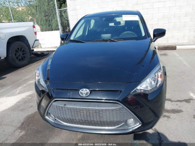 3MYDLBJV0LY706427 Toyota YARIS LE