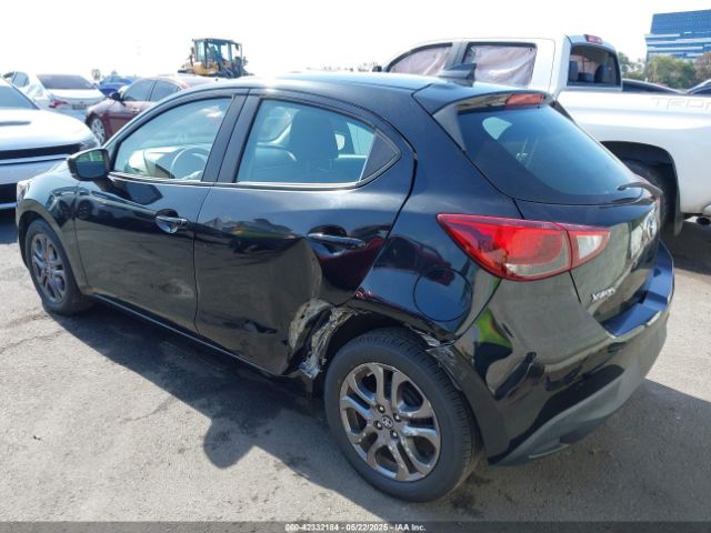 3MYDLBJV0LY706427 Toyota YARIS LE