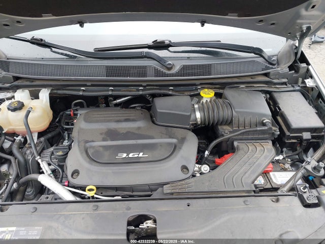Chrysler 2018 2018 2C4RC1GG4JR293464 Image 10