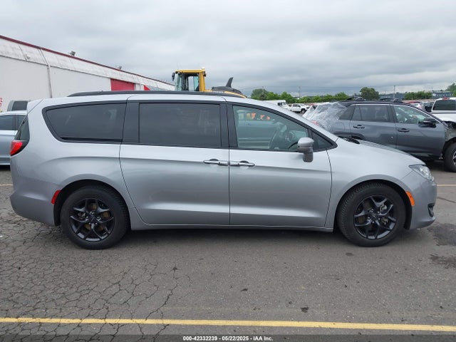 Chrysler 2018 2018 2C4RC1GG4JR293464 Image 14