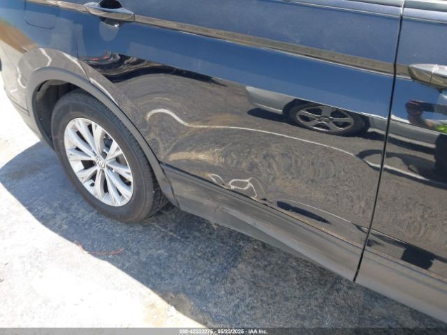 2019 VOLKSWAGEN TIGUAN 3VV1B7AX0KM027381 Photo 5