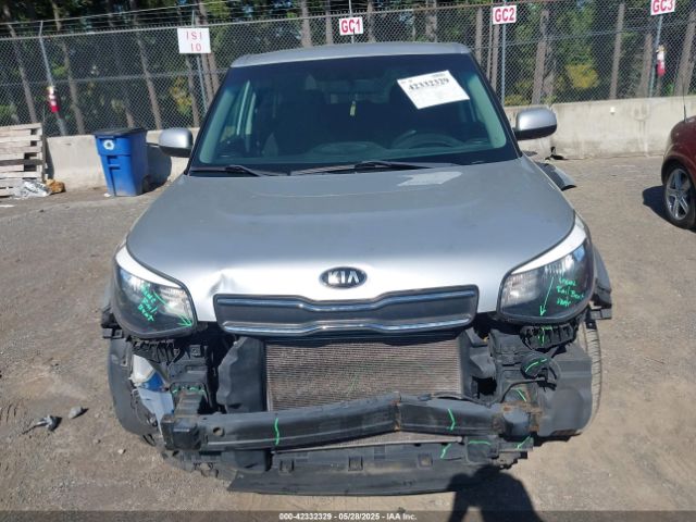 KNDJN2A25H7470108 KIA Soul