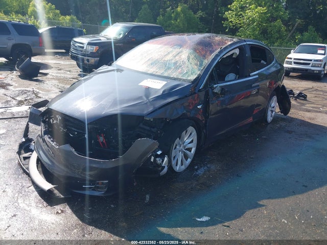 2018 TESLA MODEL X 5YJXCDE25JF102131 Photo 1