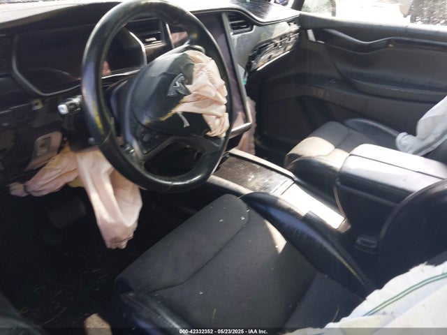 2018 TESLA MODEL X 5YJXCDE25JF102131 Photo 4