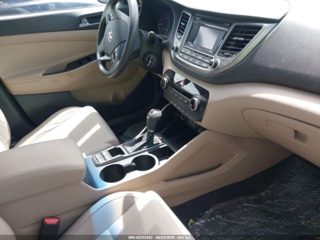 2017 HYUNDAI TUCSON KM8J3CA48HU294374 Photo 4