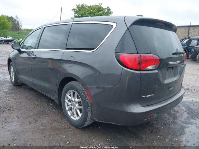 2022 CHRYSLER VOYAGER 2C4RC1CG4NR229873 Photo 2