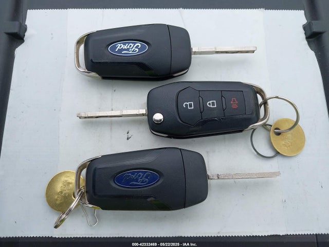 1FMCU9F62NUB00419 Ford ESCAPE S