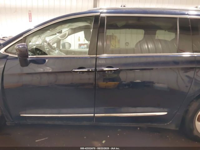 2C4RC1EG8HR578455 Chrysler Pacifica