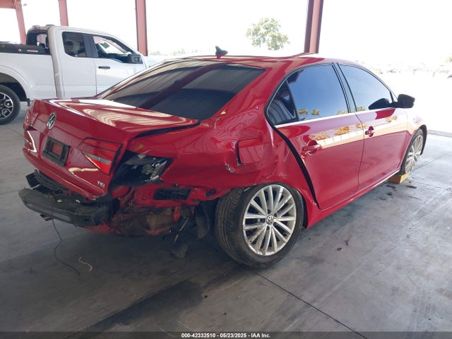 3VWD17AJ3FM287268 Volkswagen 1.8t