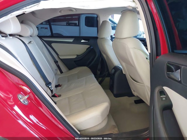 3VWD17AJ3FM287268 Volkswagen 1.8t