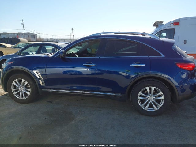 JN8CS1MWXHM413578 Infiniti 2017