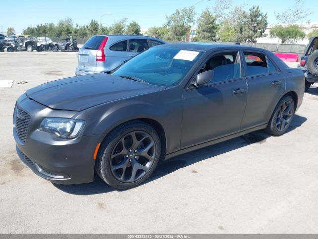 2020 CHRYSLER 300 2C3CCABG4LH194721 Photo 1