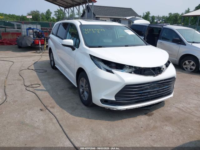 2022 TOYOTA SIENNA 5TDBRKEC0NS087867