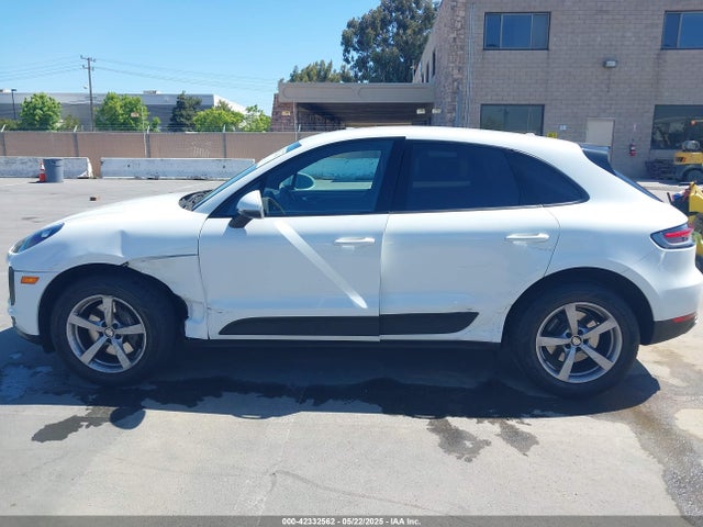 Porsche Macan 2021 WP1AA2A51MLB00523 Image 14