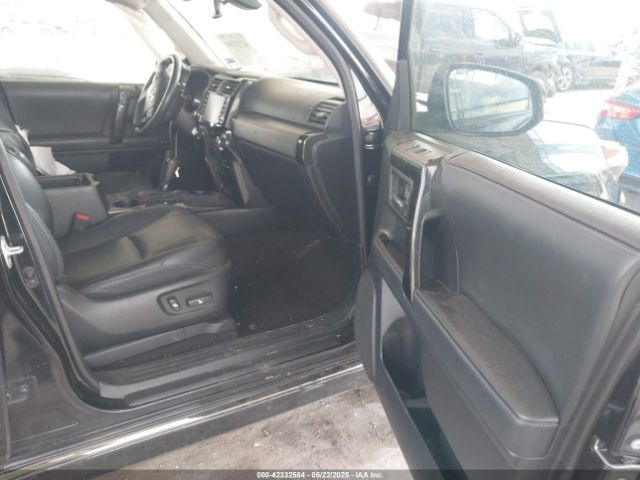 2020 TOYOTA 4RUNNER JTEZU5JR2L5221124 Photo 4