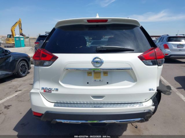 JN8AT2MT5HW404789 Nissan Rogue Sl