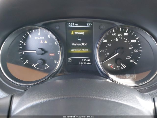 JN8AT2MT5HW404789 Nissan Rogue Sl