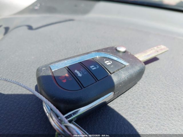 4T1C11AK4LU390836 Toyota CAMRY LE