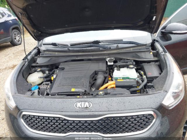 KNDCC3LC8H5039929 KIA NIRO EX