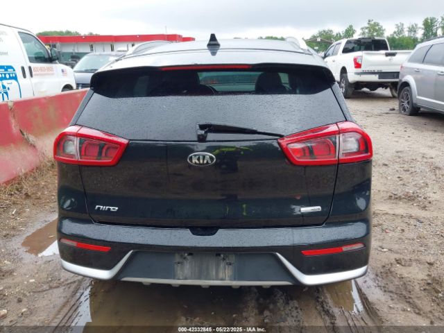 KNDCC3LC8H5039929 KIA NIRO EX