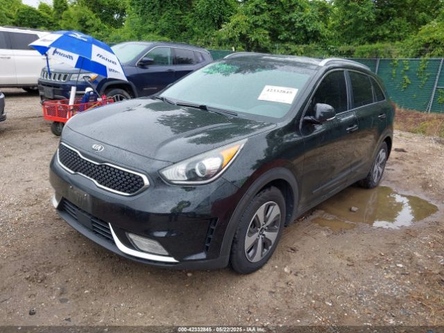 KNDCC3LC8H5039929 KIA NIRO EX