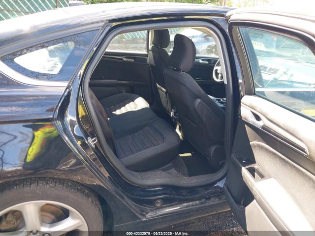 3FA6P0HD1GR236590 Ford FUSION SE